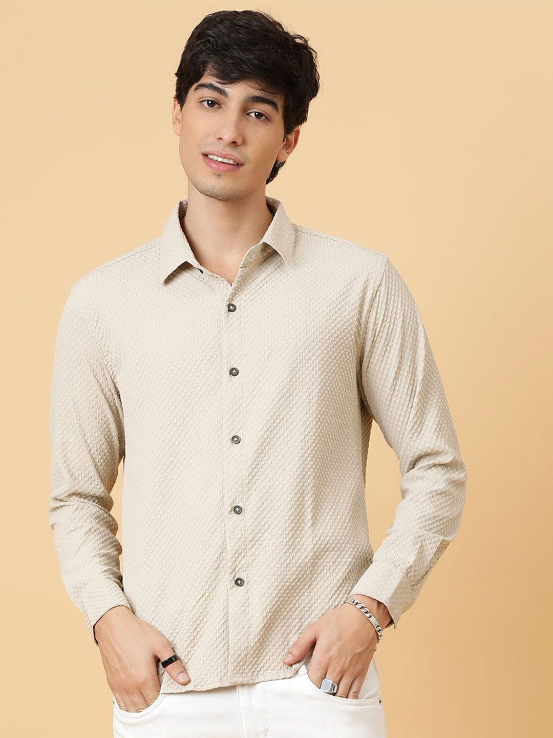 Kotty Men Relaxed Spread Collar Solid Casual Shirt