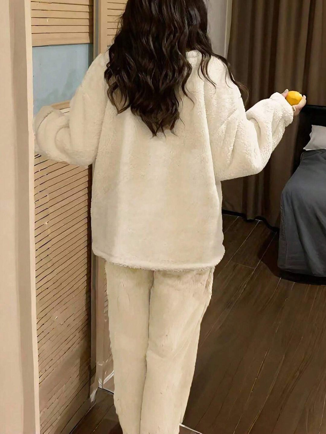 Kotty Women Round Neck Faux Fur Night suits