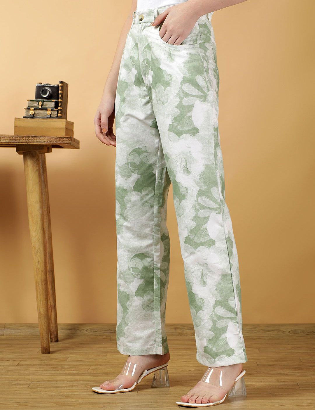 Kotty Women Floral Printed Relaxed Straight Leg Straight Fit Cotton Easy Wash Trousers
