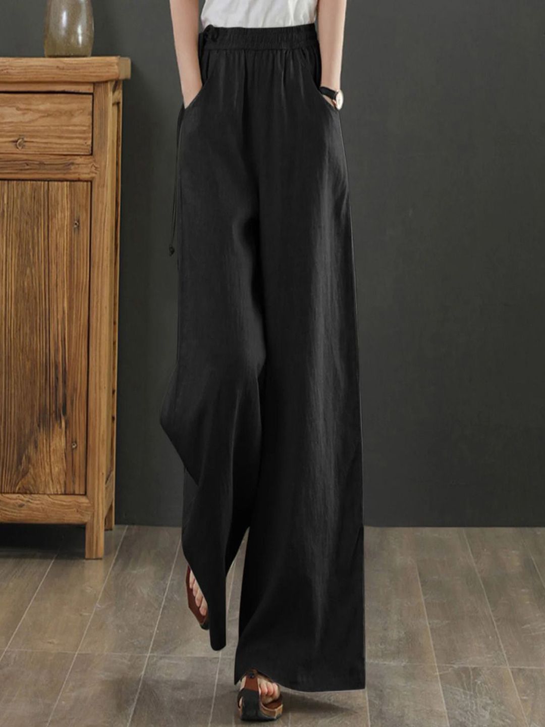 Kotty Women Loose Fit High-Rise Easy Wash Pleated Trousers