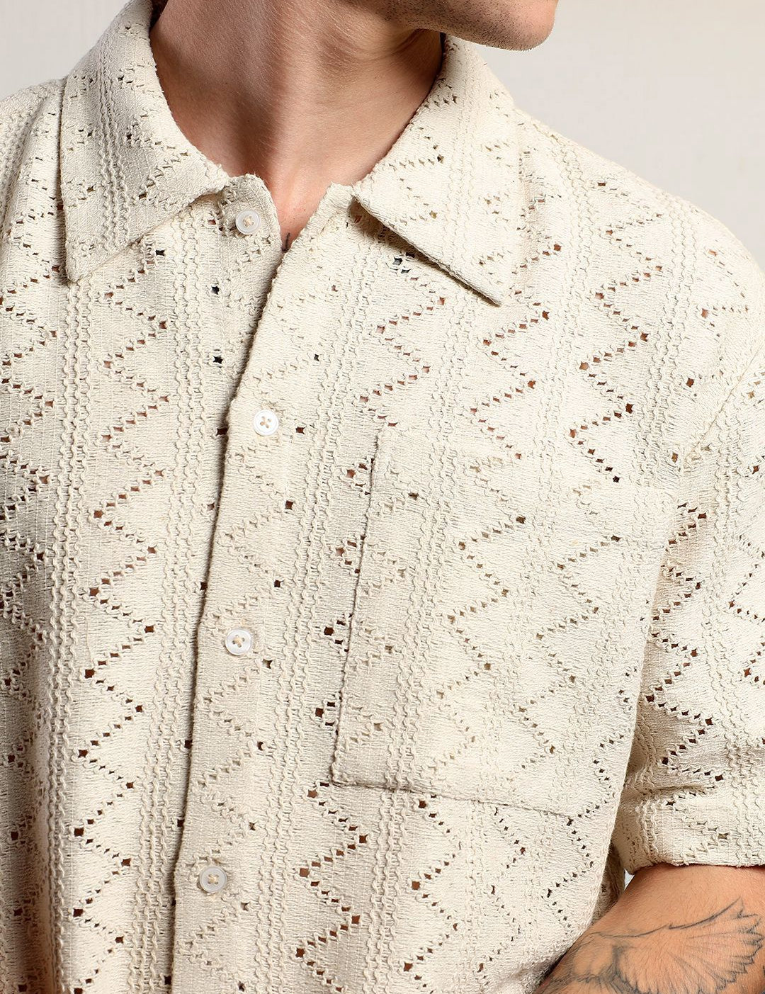 Kotty Chevron Cotton Spread Collar Short Sleeves Shirt