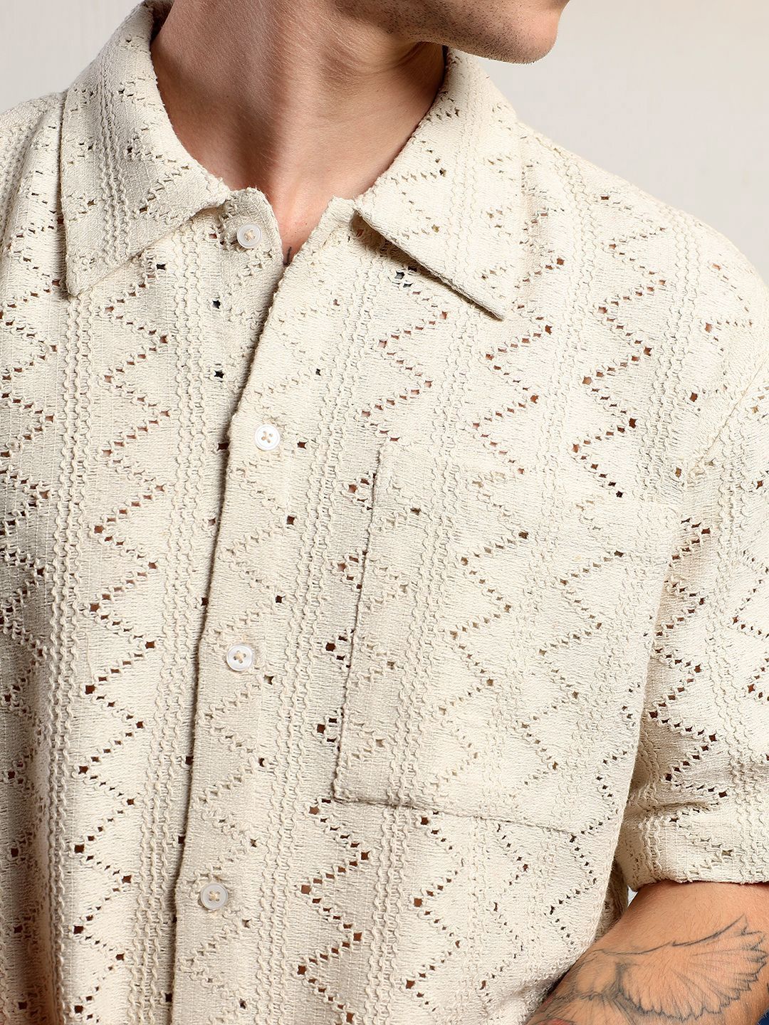 Kotty Chevron Cotton Spread Collar Short Sleeves Shirt