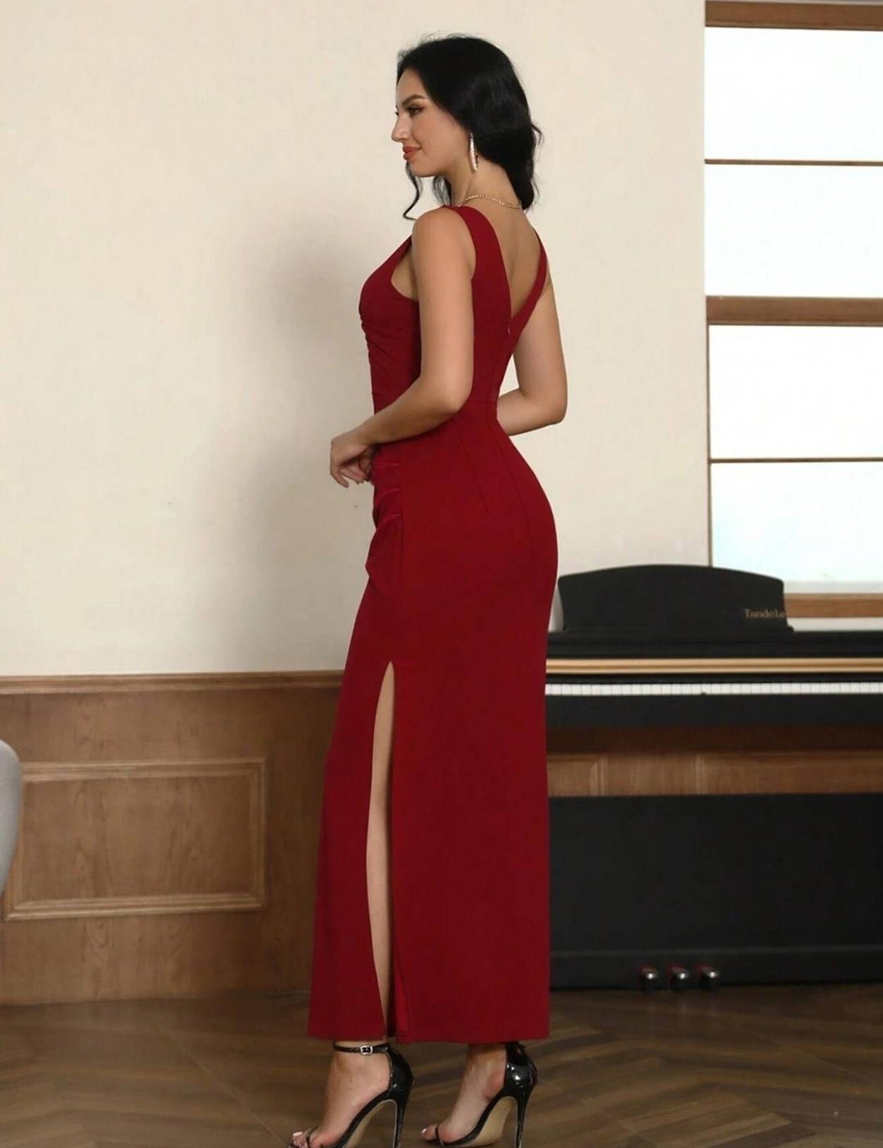 WomenBodyconMaroonBelowKneeDress-3_jpg.jpg
