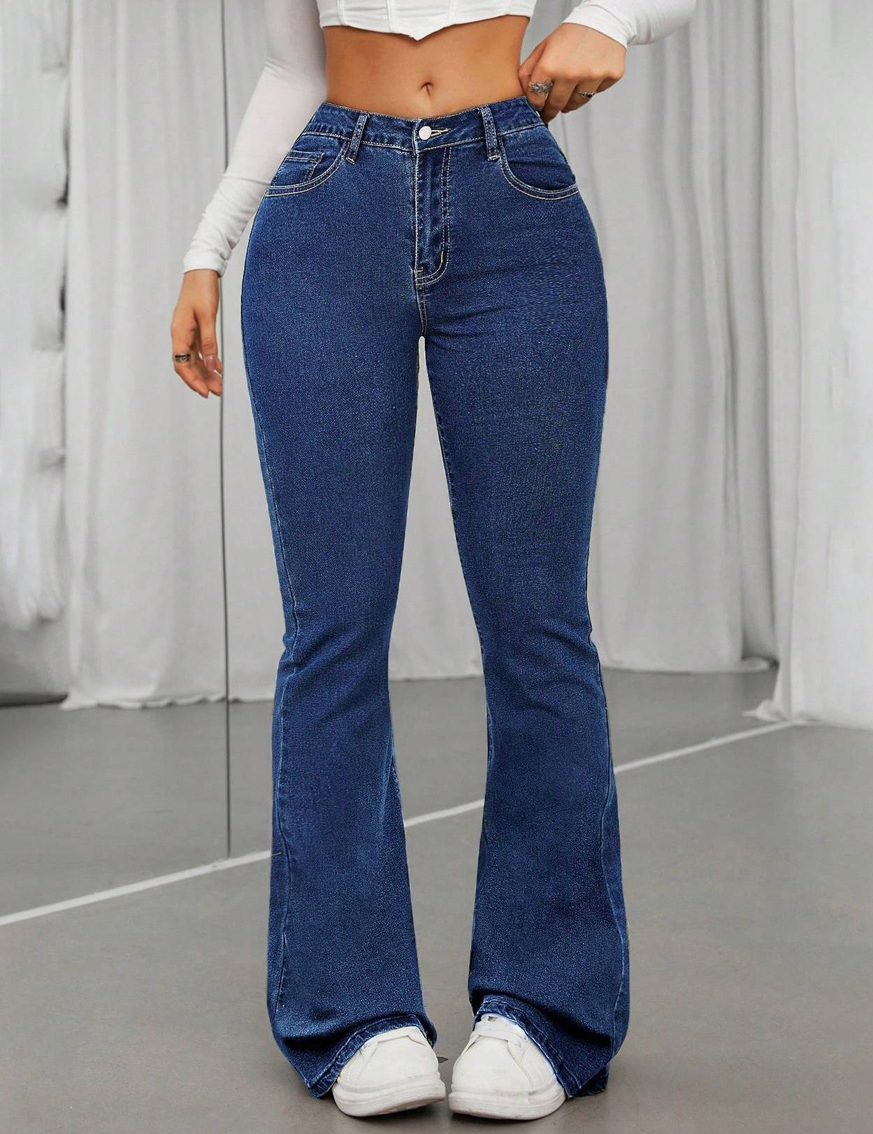 WomenBoot-LegHighRiseBlueJeans-0.jpg_4.jpg