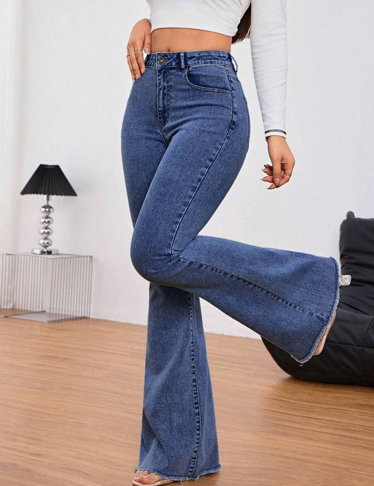 WomenBoot-LegHighRiseBlueJeans-1.jpg_5.jpg