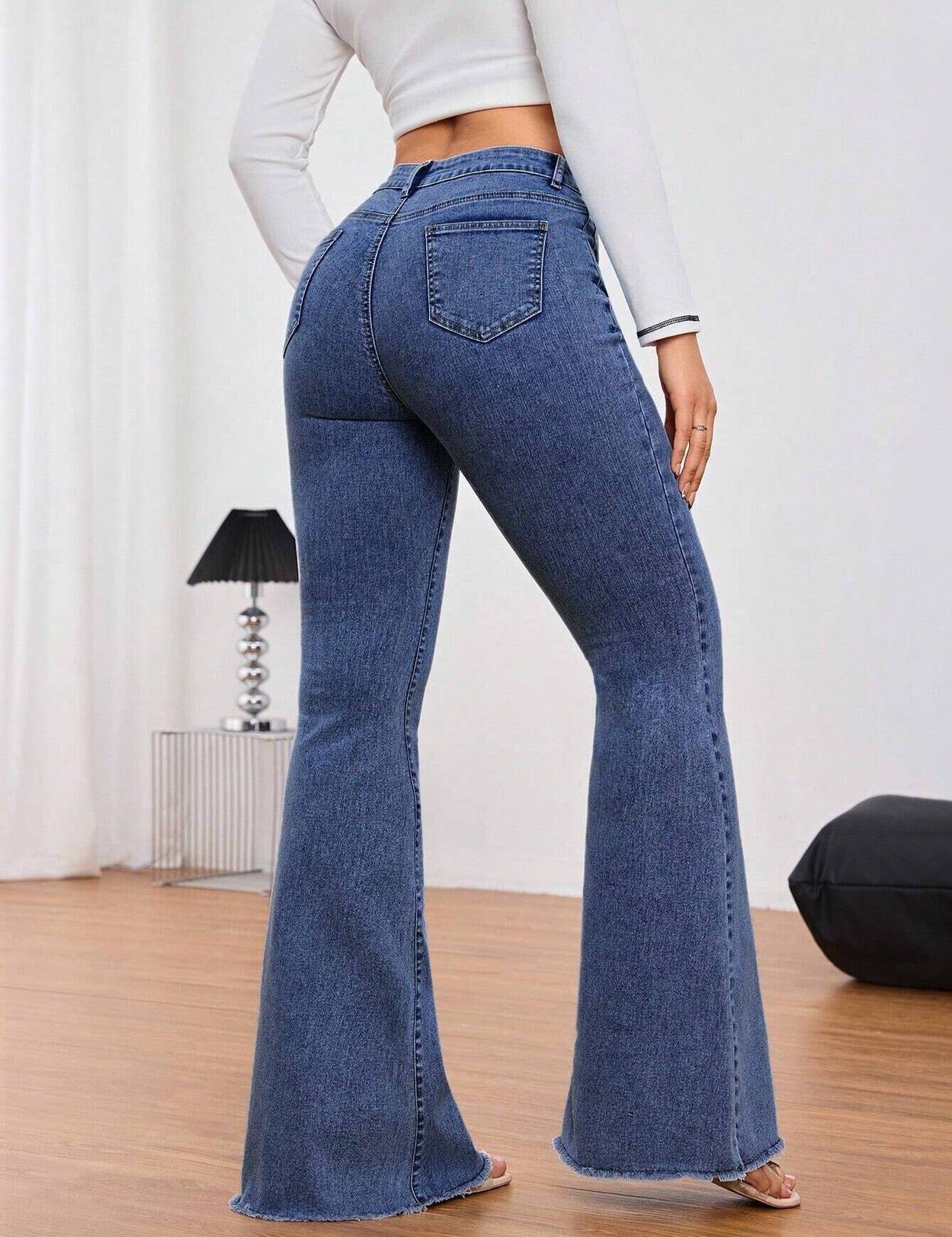 WomenBoot-LegHighRiseBlueJeans-2.jpg_5.jpg