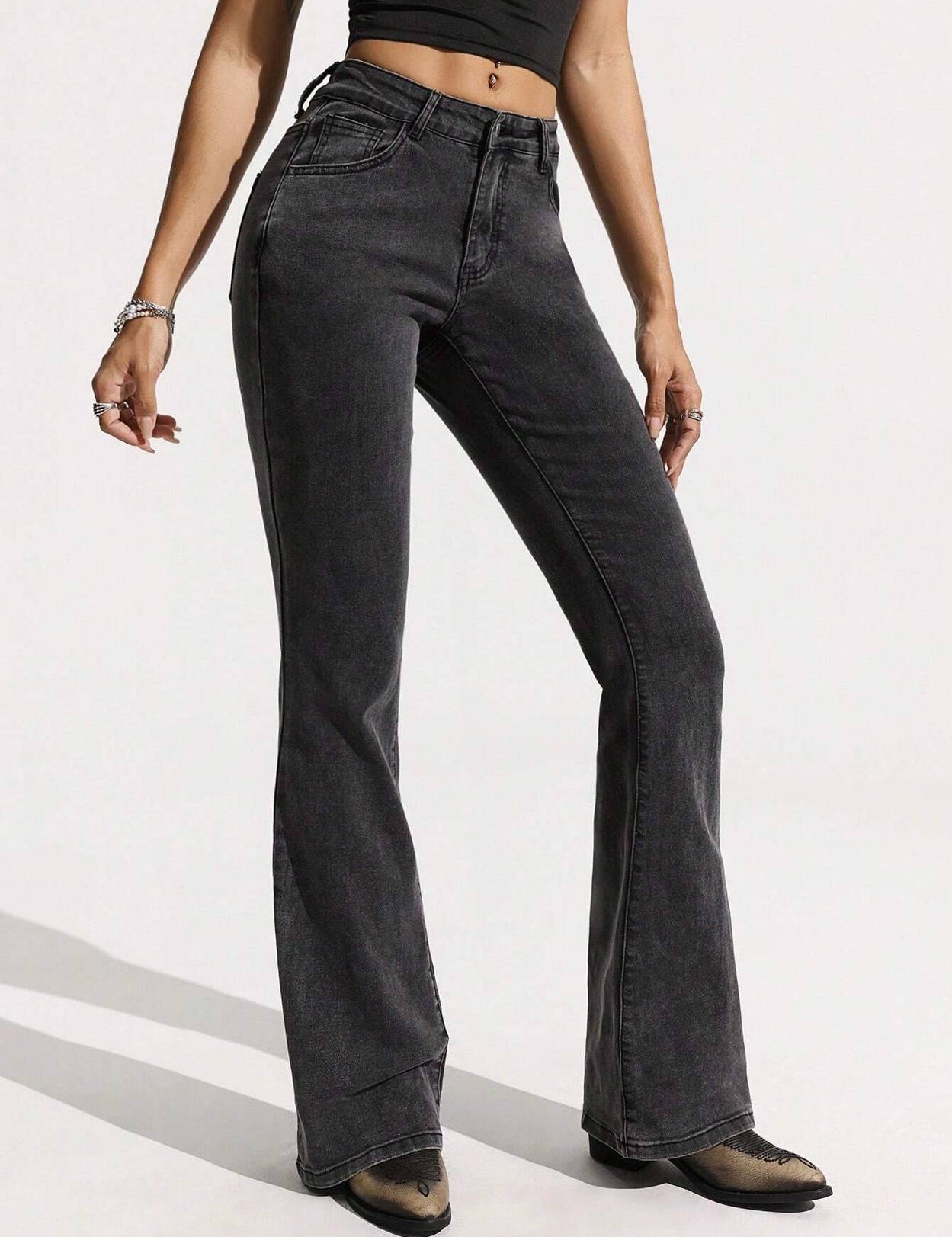 WomenBoot-LegHighRiseGreyJeans-3.jpg_1.jpg