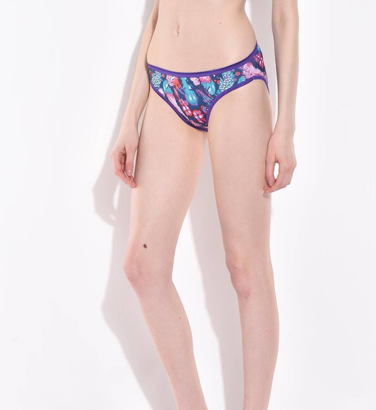 WomenHipsterMulticolorPanty-2_jpg_31da83ef-97c6-4b21-9c87-558dc0d89d2f.jpg
