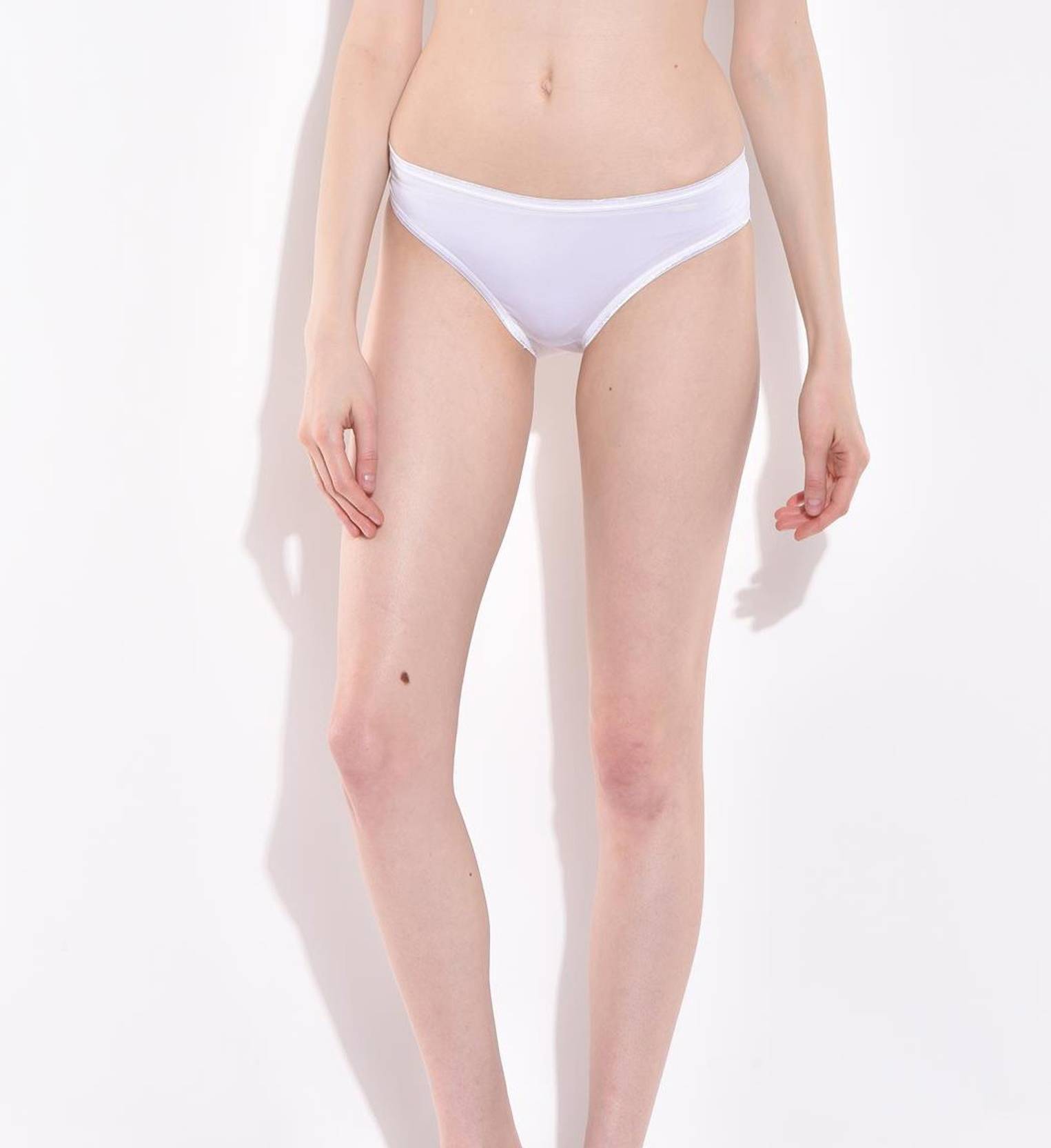 WomenHipsterWhitePanty-1_jpg_6123d80a-bd52-4b0d-84cf-c217b921d063.jpg