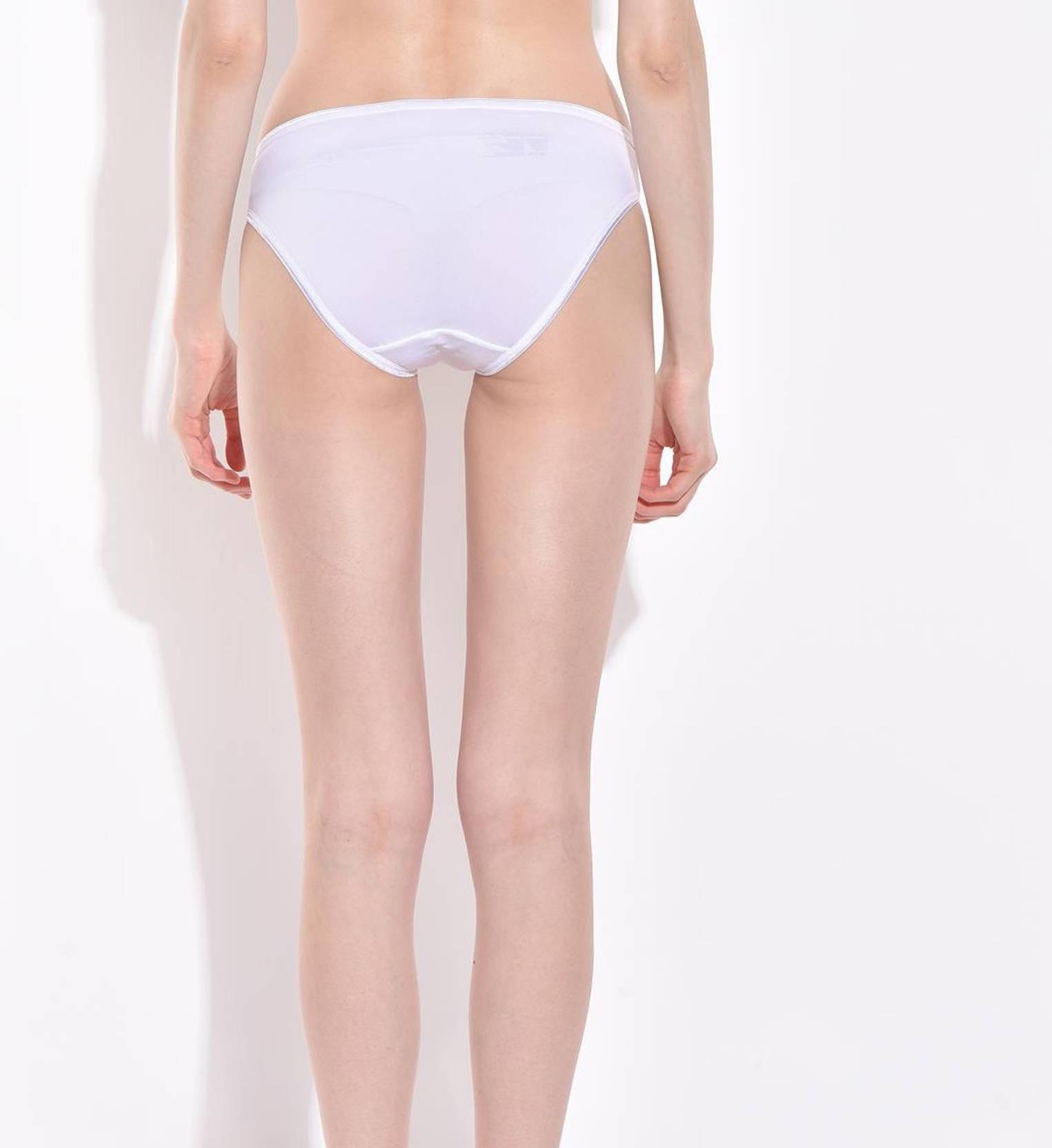 WomenHipsterWhitePanty-3_jpg_1bf2d606-3730-4f36-8a52-c6ac658645f8.jpg