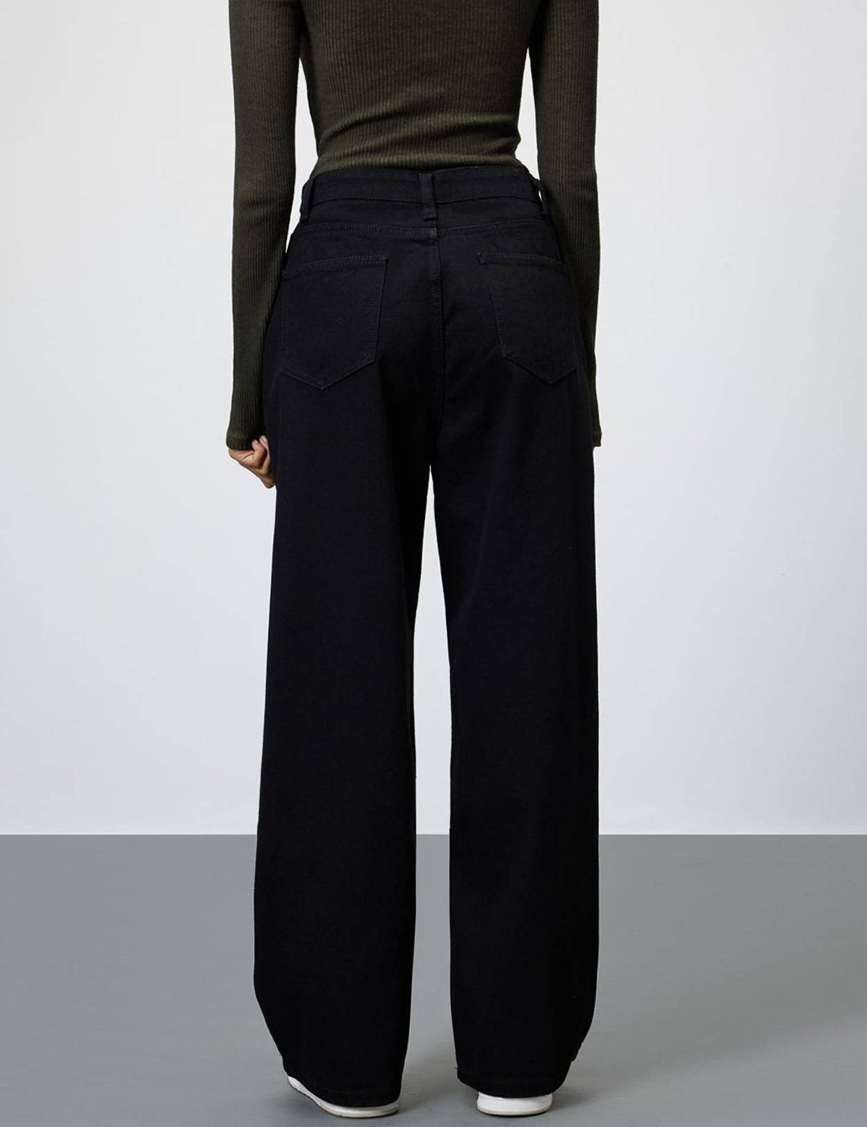 WomenLooseFitHighRiseBlackJeans-1_jpg.jpg