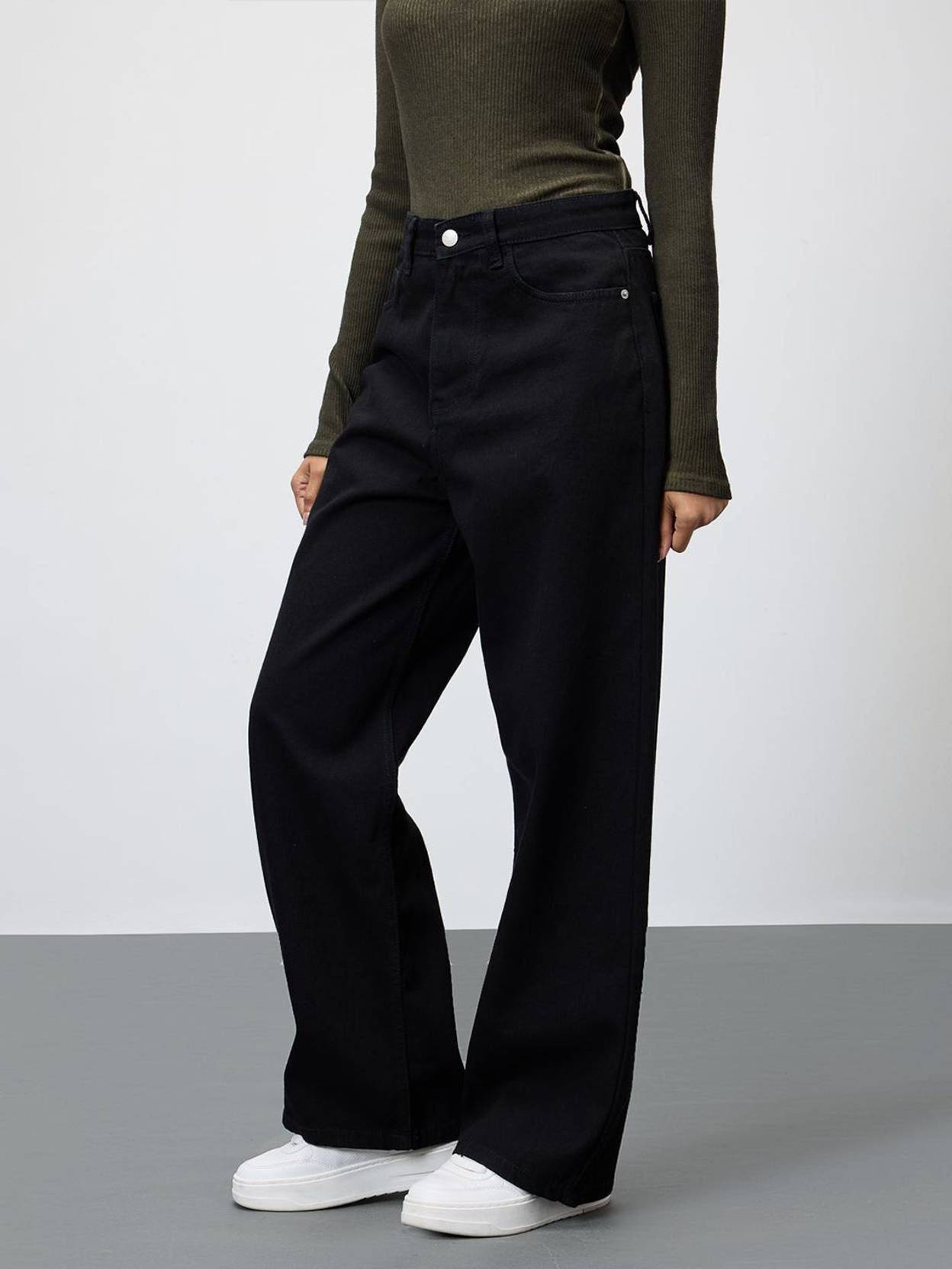 KOTTY Women Loose Fit High Rise Black Jeans