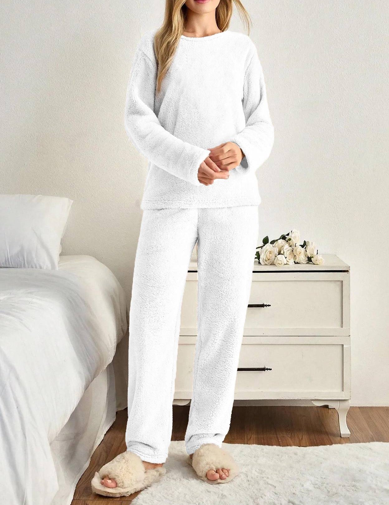 WomenNightSuitSetWhiteSolid-1_jpg_518ab6c3-13a8-4b55-9c23-e8f09fd8405a.jpg