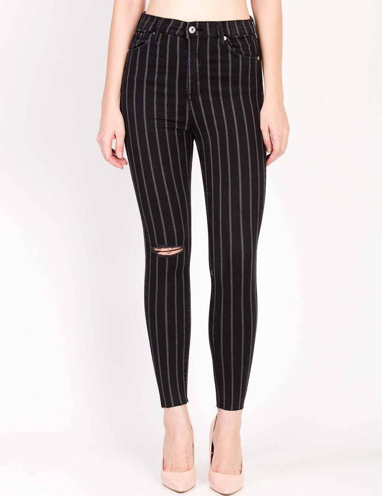 WomenRegularHighRiseBlackJeans-0.jpg_6_4e9beb01-5653-4acb-a6a8-630add3190af.jpg