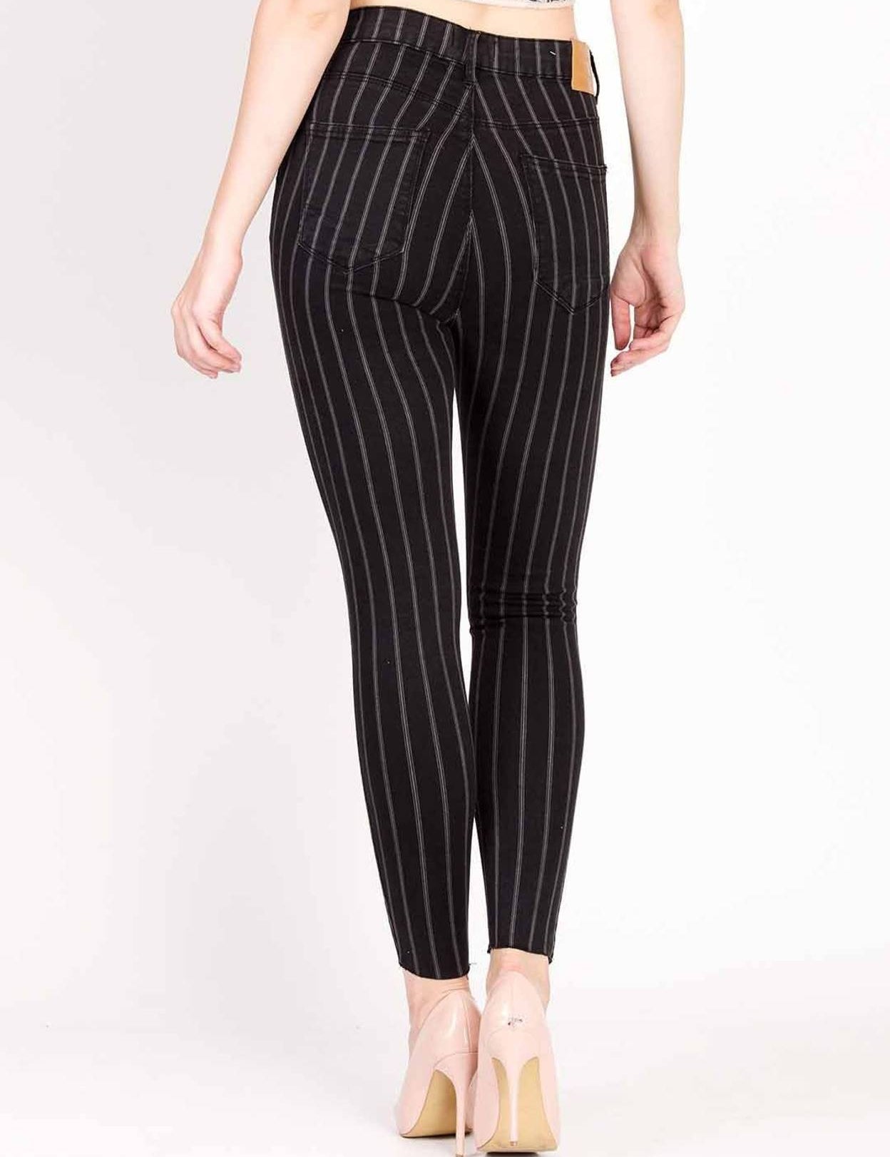 WomenRegularHighRiseBlackJeans-1.jpg_6_69bf0e8c-9ef8-4428-9ba1-8ca3df8d4edc.jpg