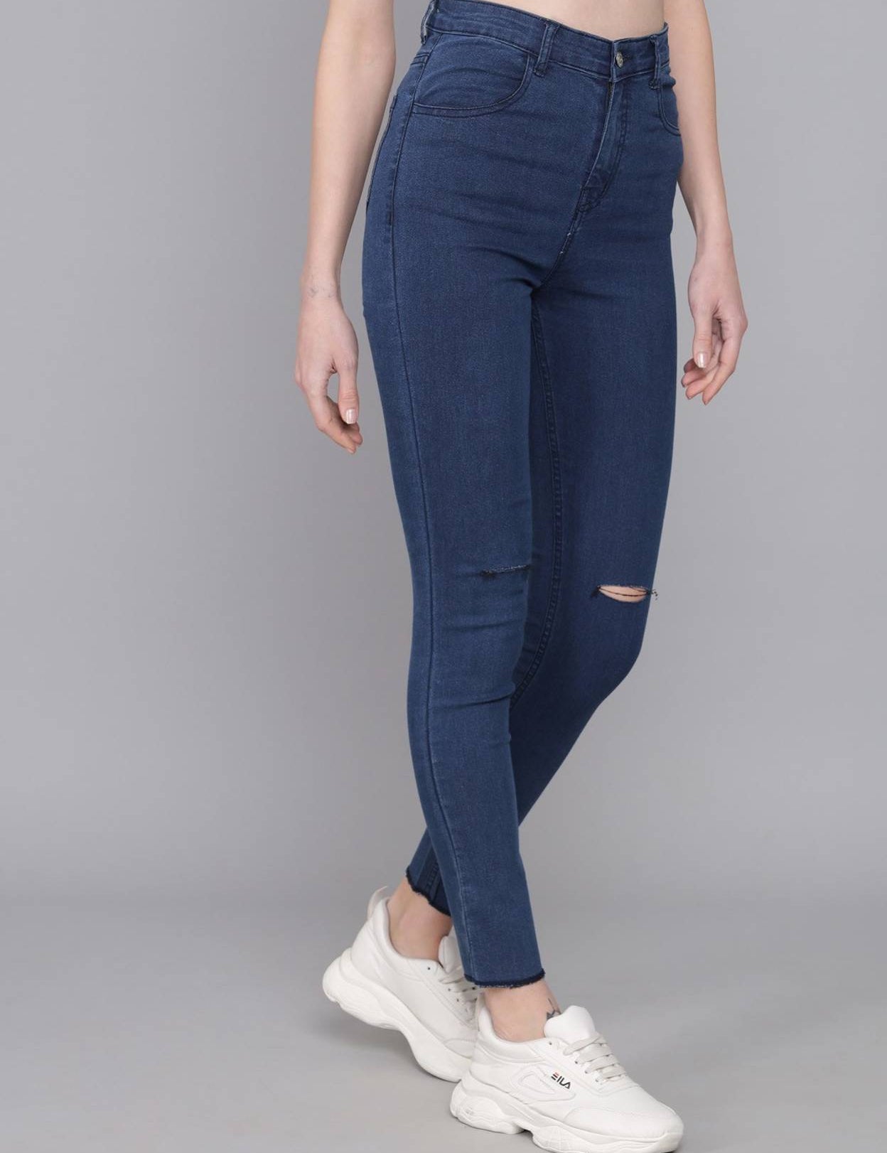 WomenRegularHighRiseBlueJeans-1.jpg_3_349ed0c5-4cfb-400f-bf38-59676fe404c4.jpg