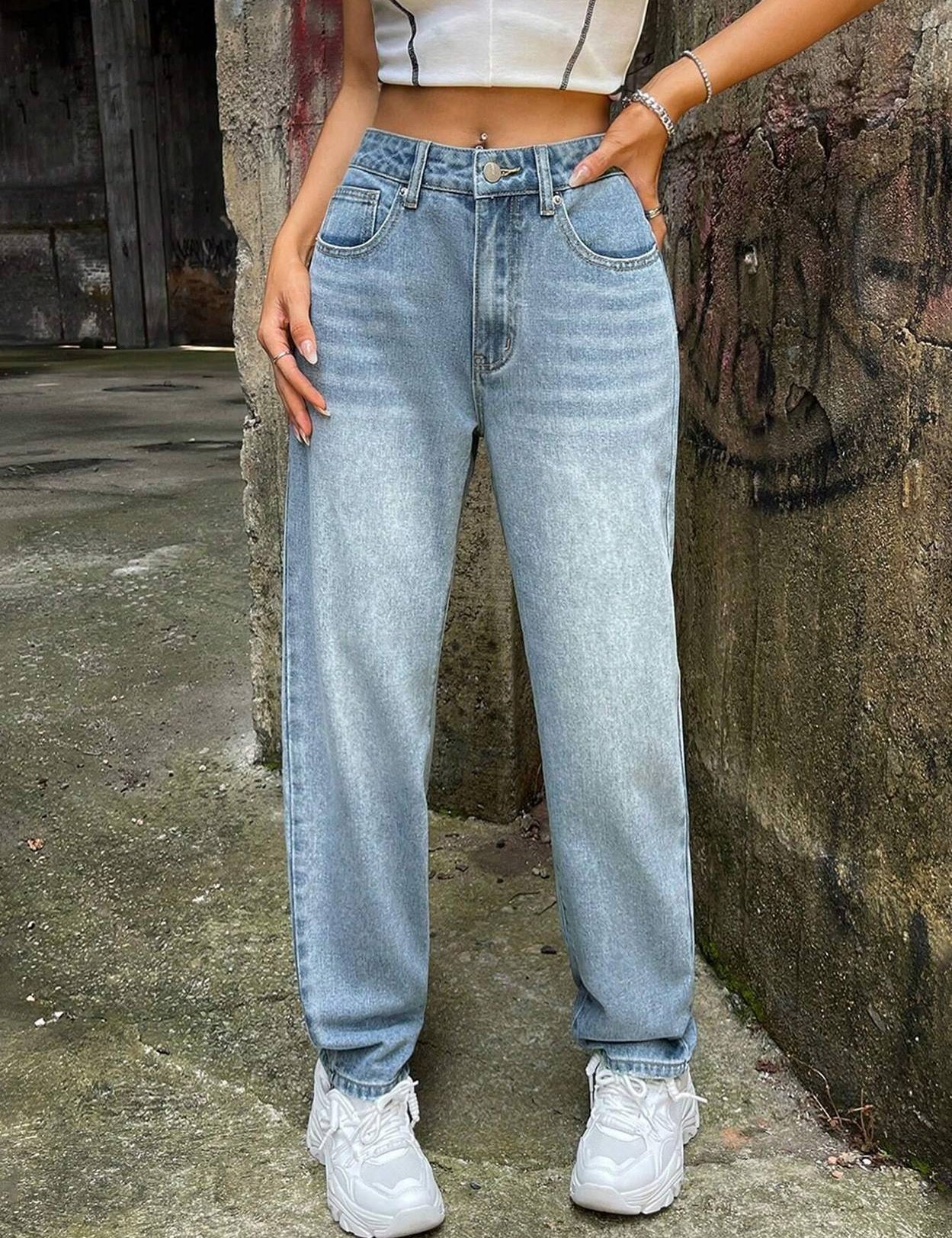 WomenRegularMidRiseBlueJeans-0.jpg_4.jpg