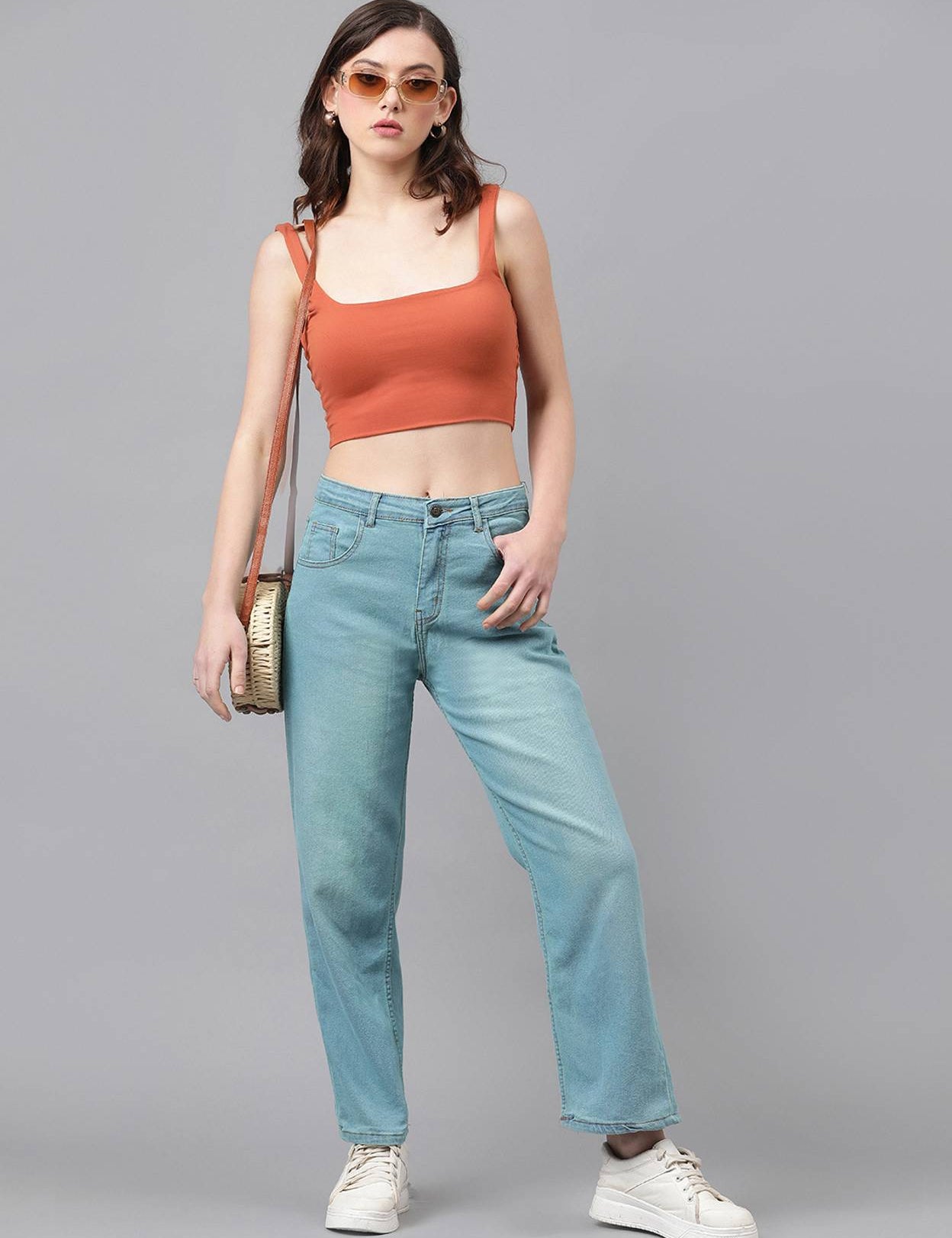 WomenRegularMidRiseBlueJeans-4.jpg_1_f2125378-21a4-4754-941b-14f91f70630e.jpg