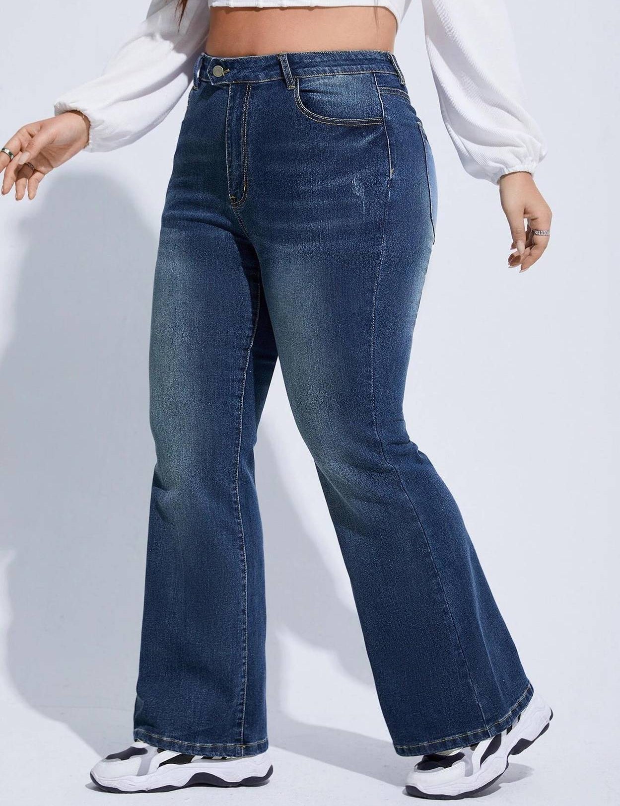 WomenRegularMidRiseDarkBlueJeans-3_jpg_a40fd225-5d16-41e6-9348-fc6af7c14eb5.jpg