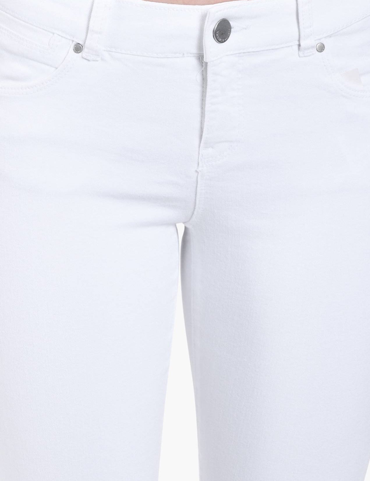 WomenSkinnyHighRiseWhiteJeans-3_jpg_d40015b5-1a84-48d4-8238-35cf7b6a02c8.jpg