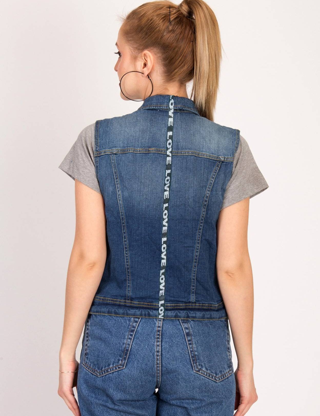 WomenSolidDenimJacket-1_jpg_e8c2e1c1-8aa2-4af6-8844-8c7bc7af5794.jpg