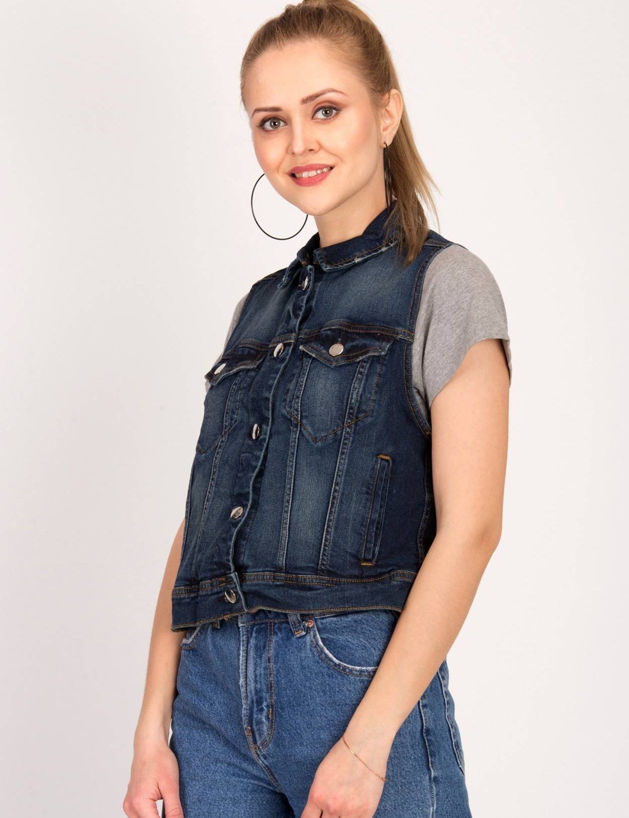 WomenSolidDenimJacket-2_jpg_dc1072e8-b7d1-45ac-ade3-4209fa4f60cb.jpg