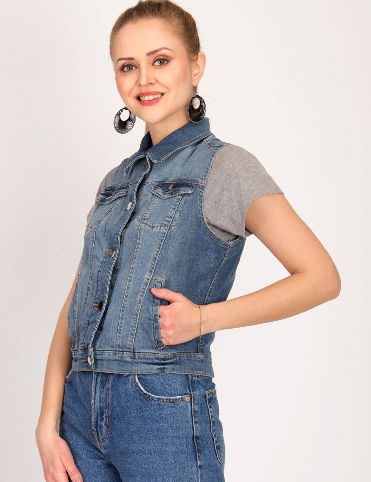 WomenSolidDenimJacket-2_jpg_feef7e6f-436e-49c2-9314-1f25eda1806e.jpg