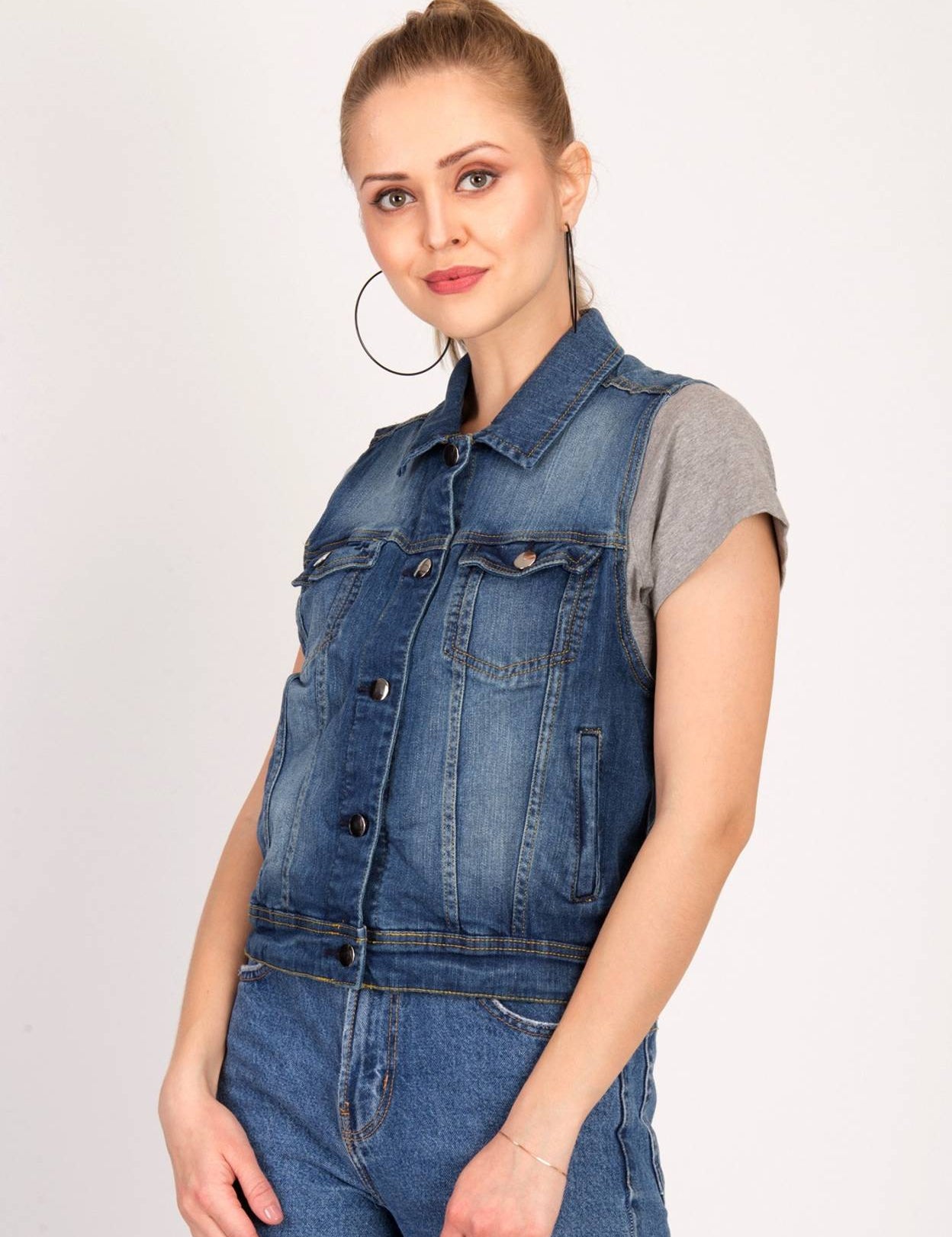 WomenSolidDenimJacket-3_jpg_07214a1d-c738-4fe1-9a9a-d94cce177335.jpg