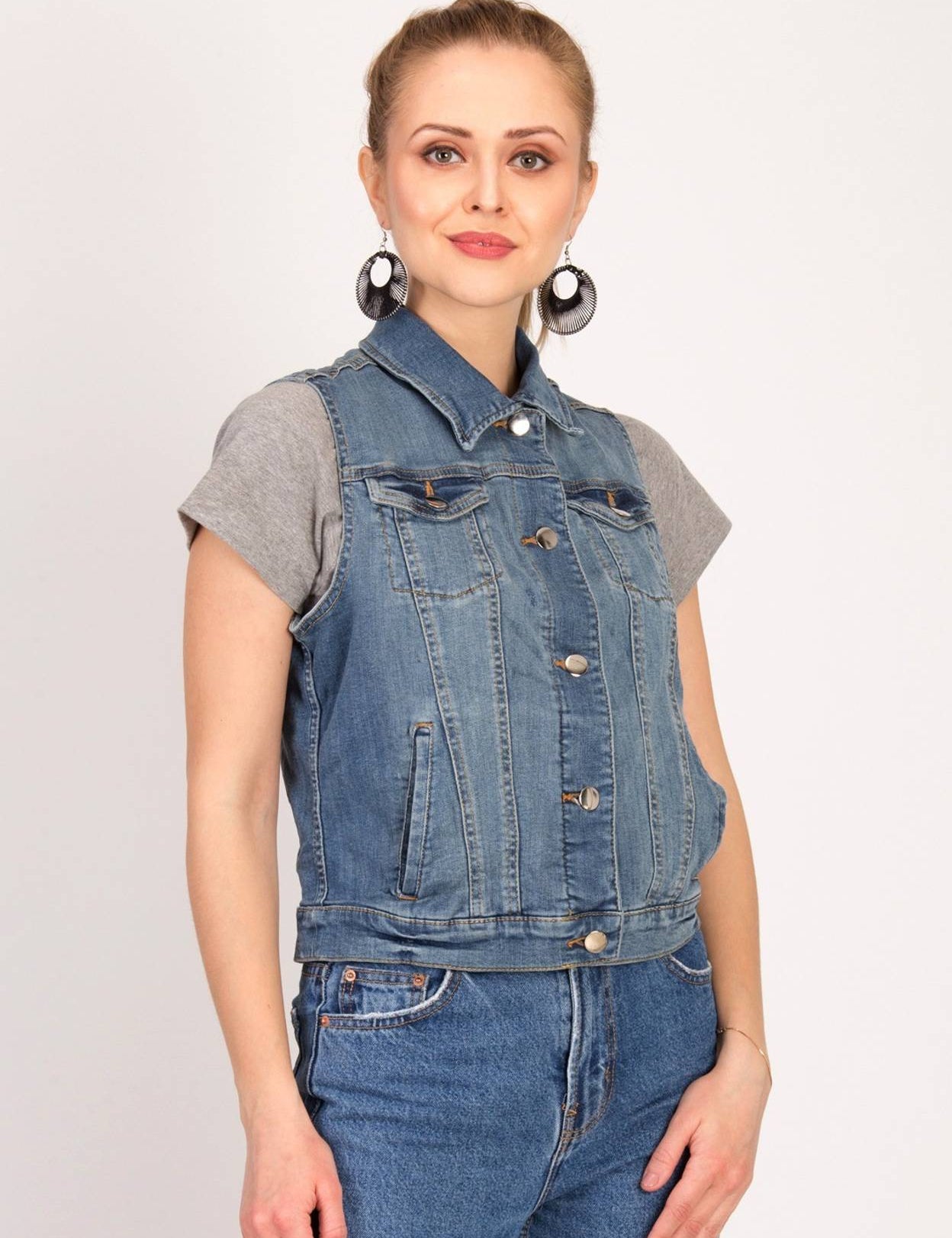 WomenSolidDenimJacket-3_jpg_7474fb9c-4191-4240-9802-45d018c21a38.jpg
