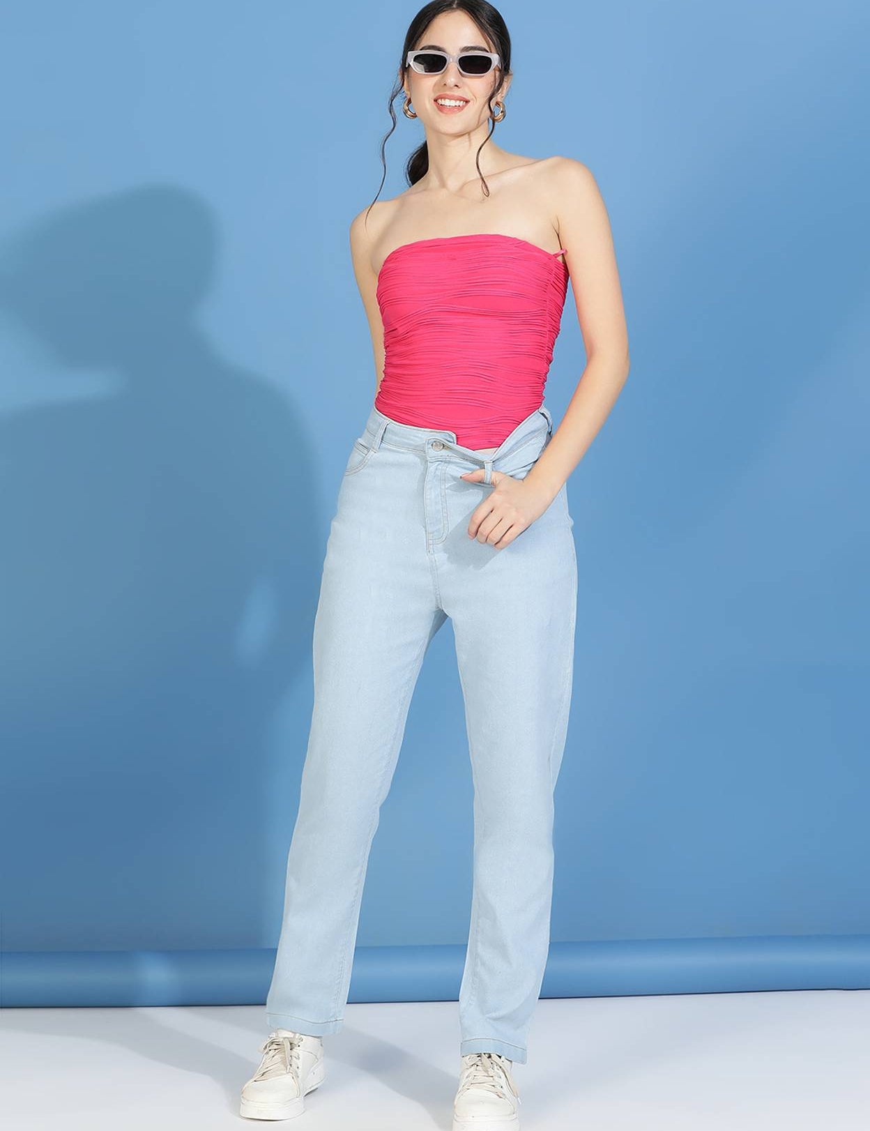 WomenStraightFitHighRiseBlueJeans-1.jpg_5.jpg