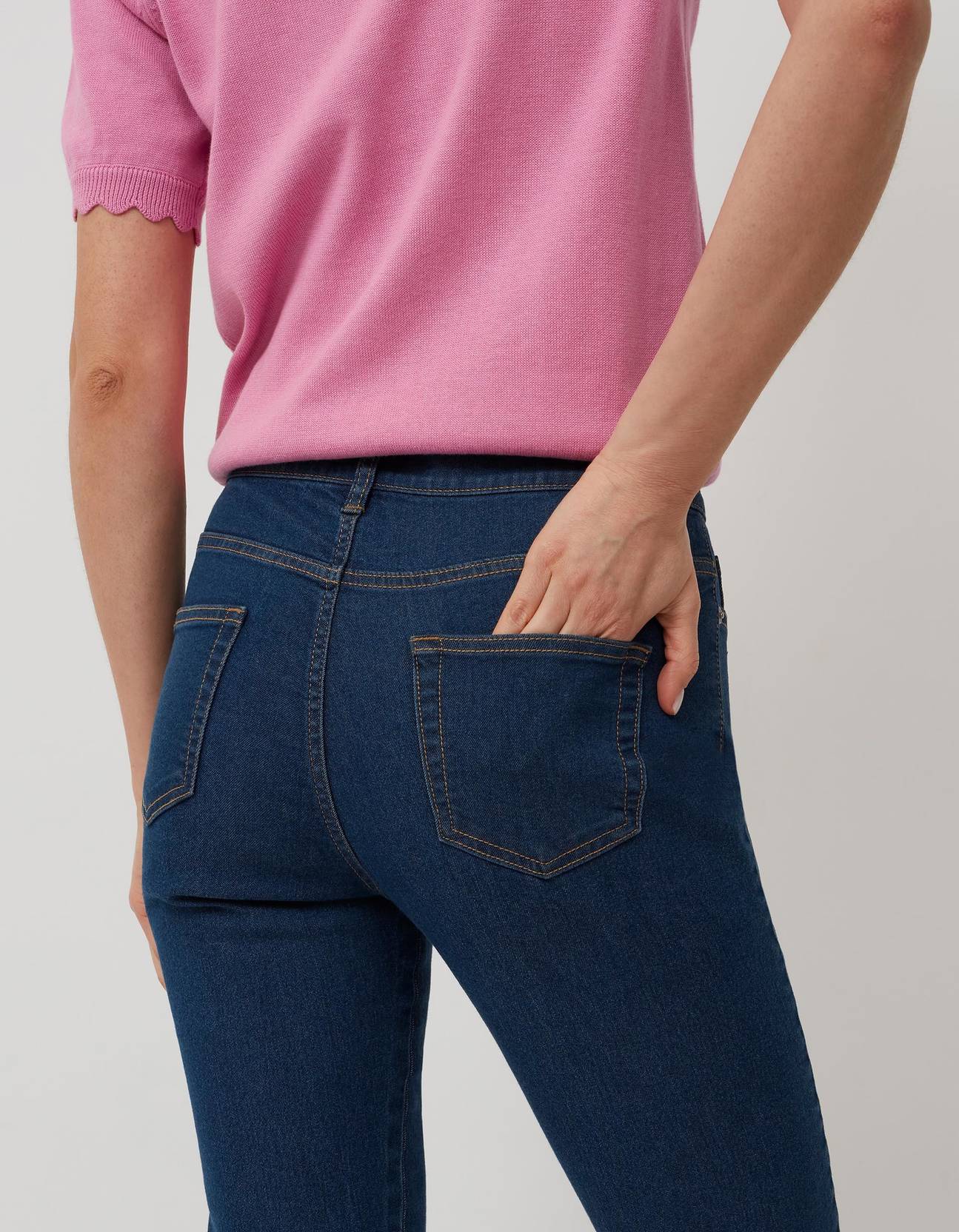 Women_Regular_High_Rise_Blue_Jeans-4_jpg.jpg