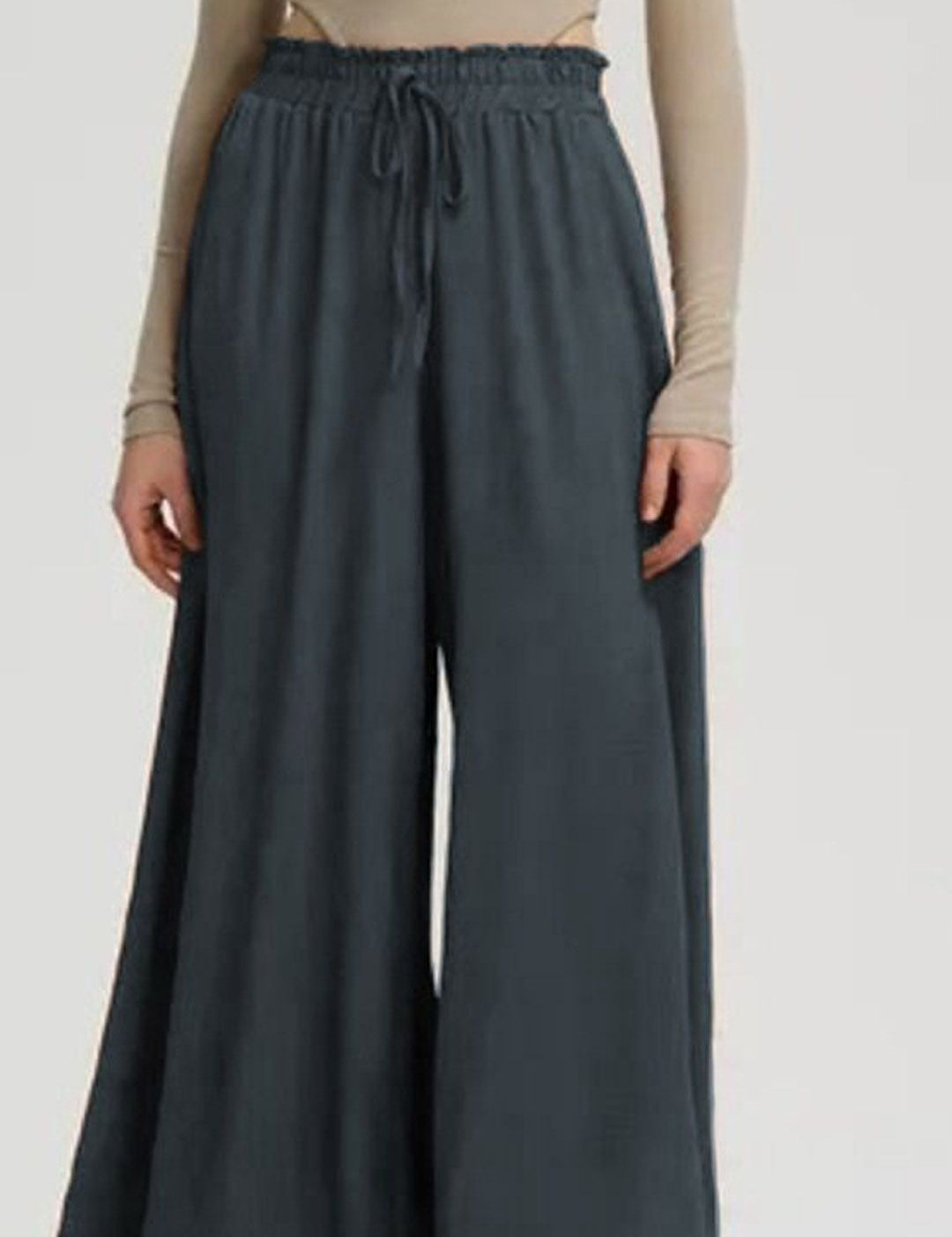 Kotty Women Relaxed Loose Fit High-Rise Wide Leg Trousers