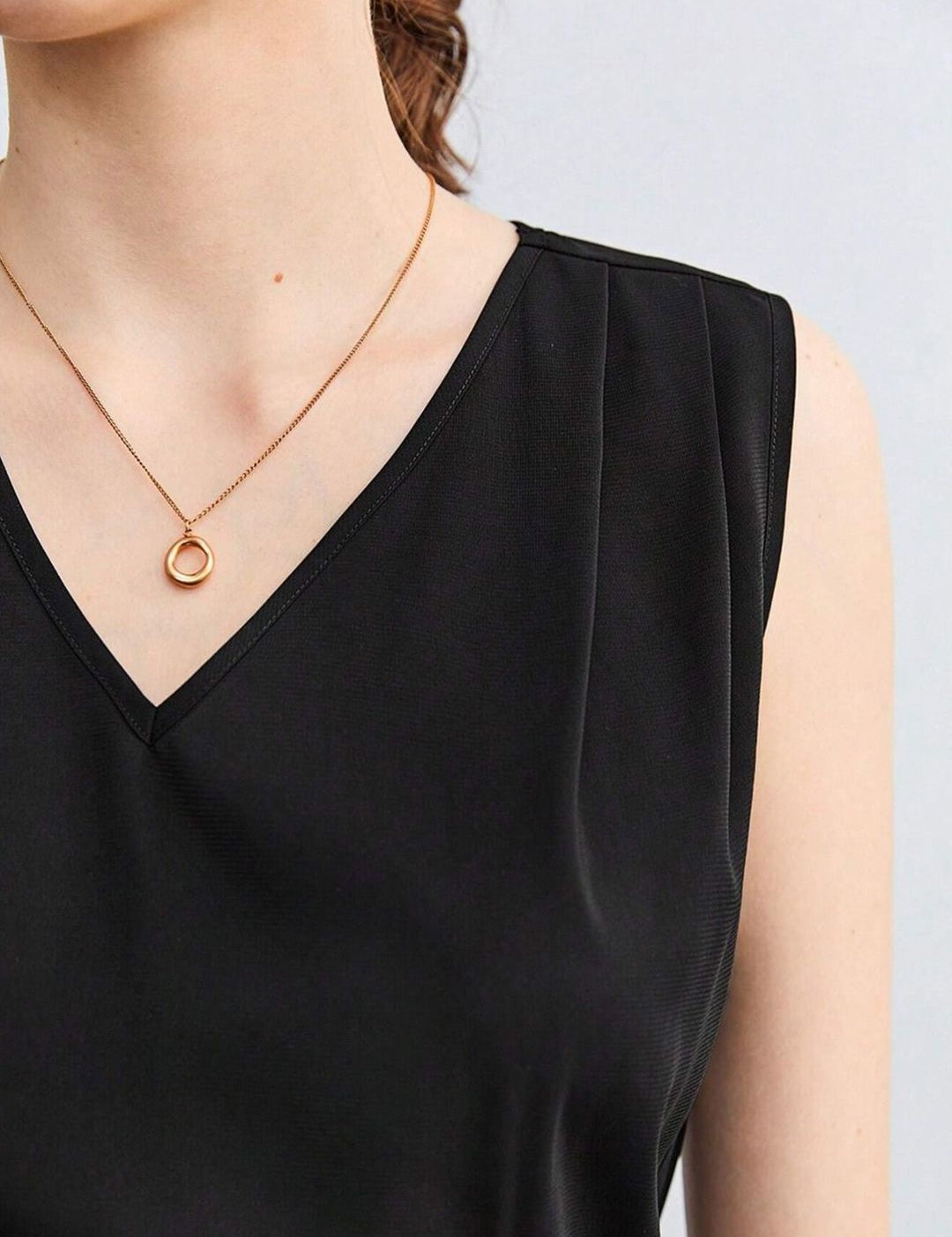 Kotty Women Solid V-Neck Top