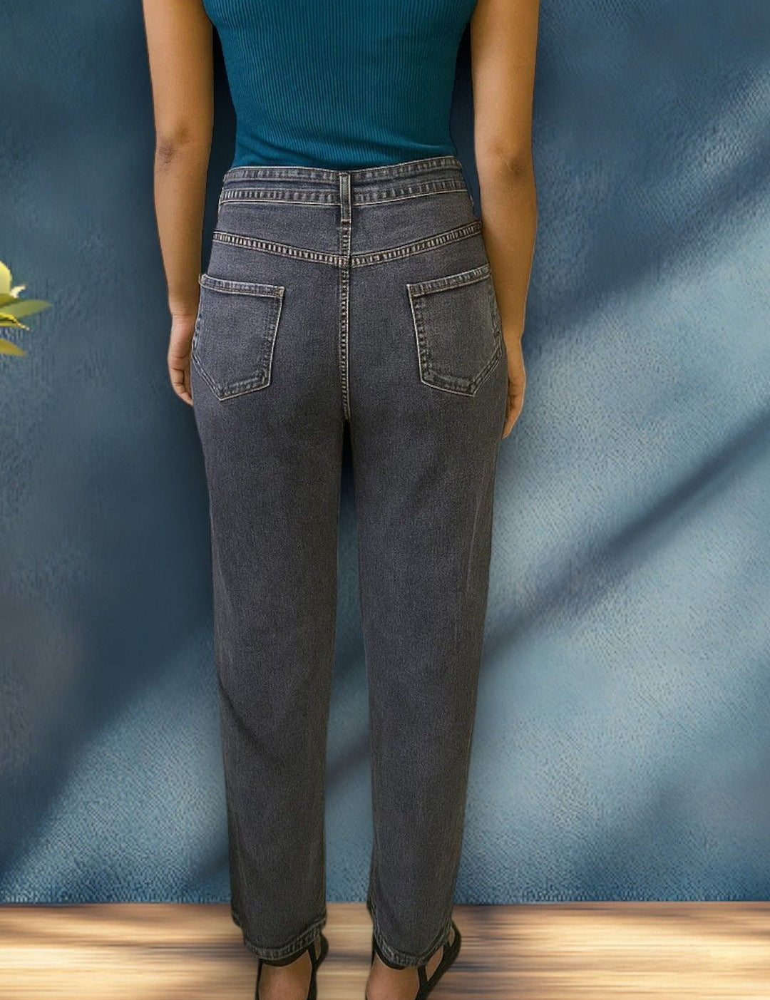 Kotty Women Regular Fit High-Rise Highly Distressed Light Fade Stretchable Jeans