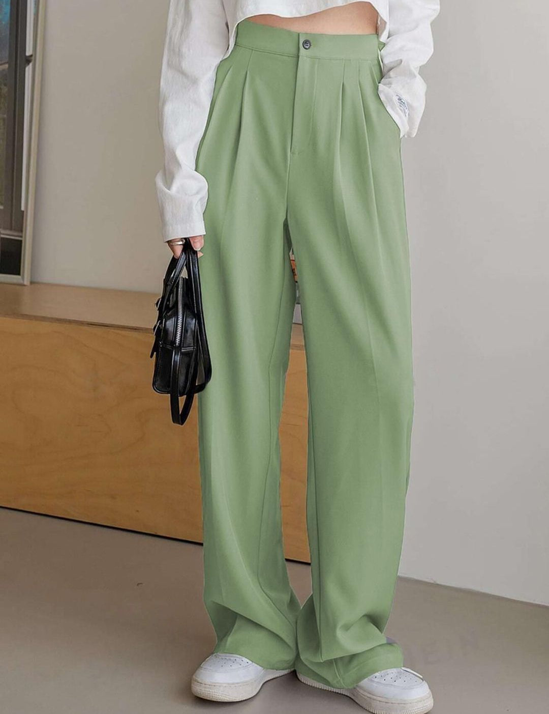 Kotty Women Relaxed Straight Leg Straight Fit High-Rise Easy Wash Trousers