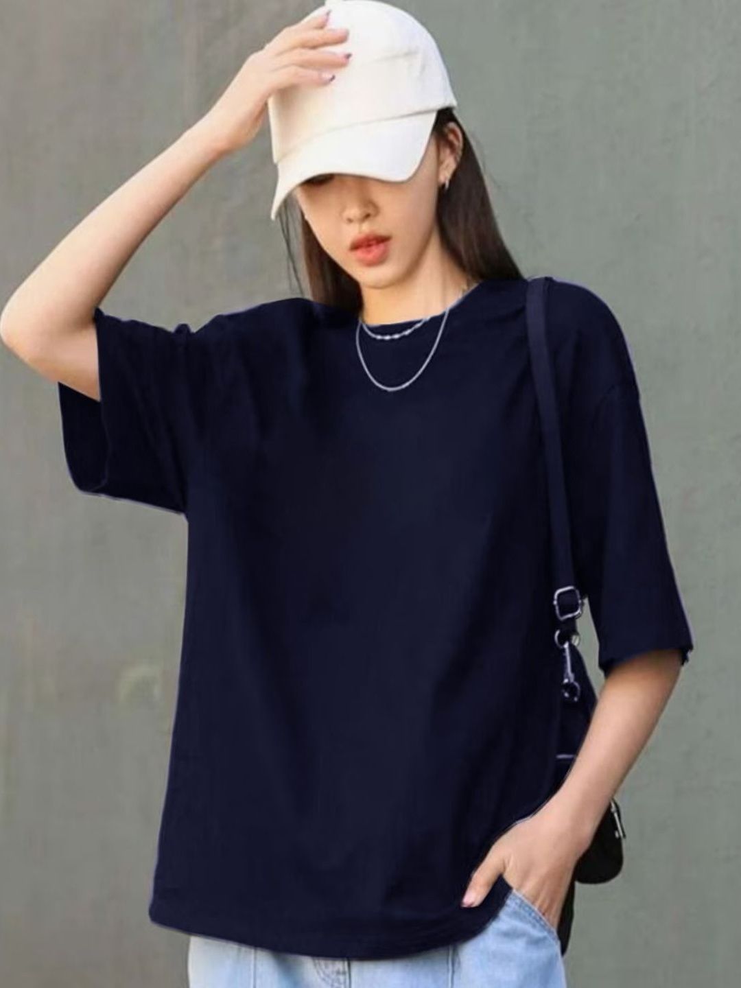 Kotty Round Neck Drop-Shoulder Sleeves Oversized T-shirt