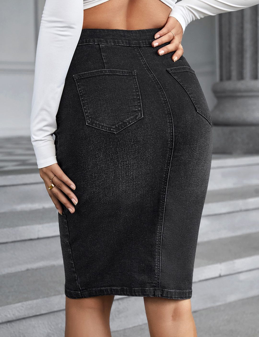 Kotty Pencil Knee Length Skirt