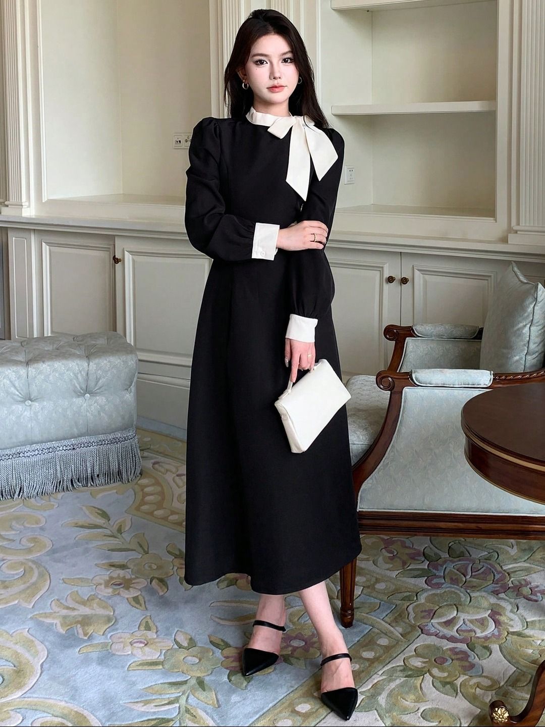 Kotty Colourblocked Tie-Up Neck Fit & Flare Midi Dress