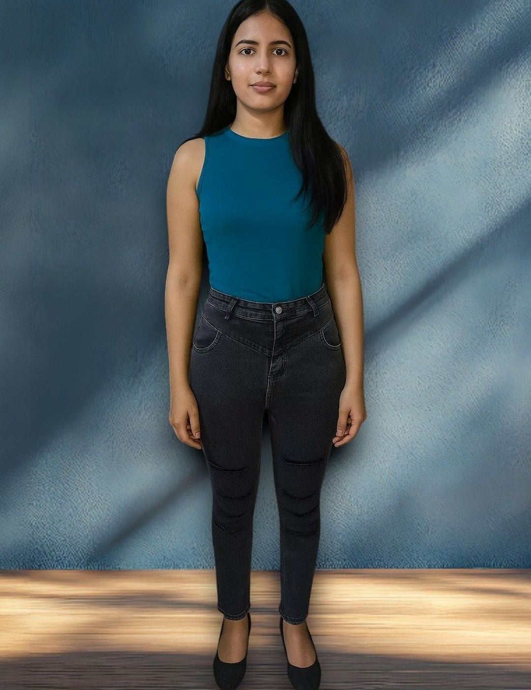 Kotty Women Regular Fit High-Rise Low Distress Light Fade Stretchable Jeans