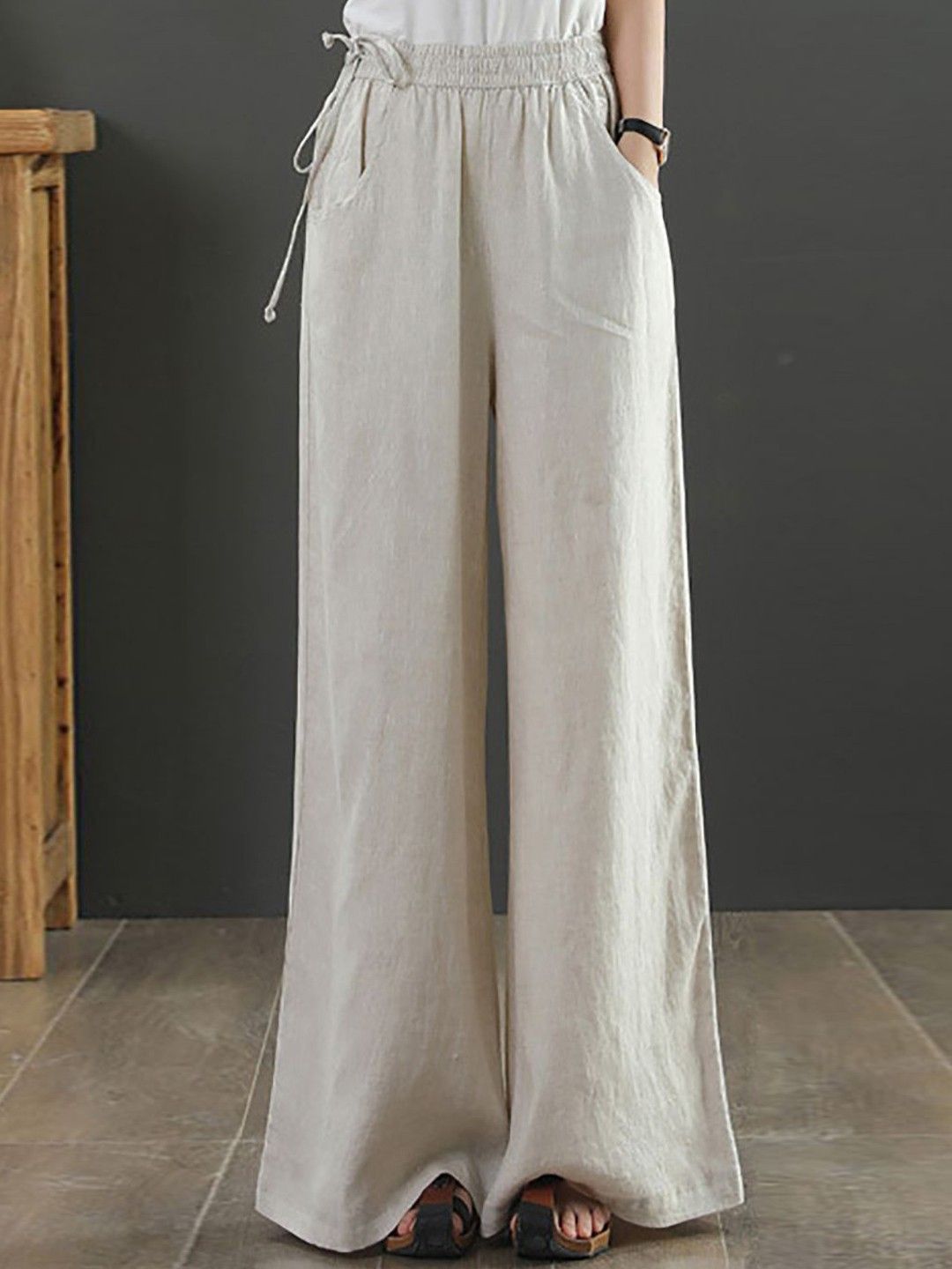 Kotty Women High-Rise Wide Leg Fit Regular Trousers