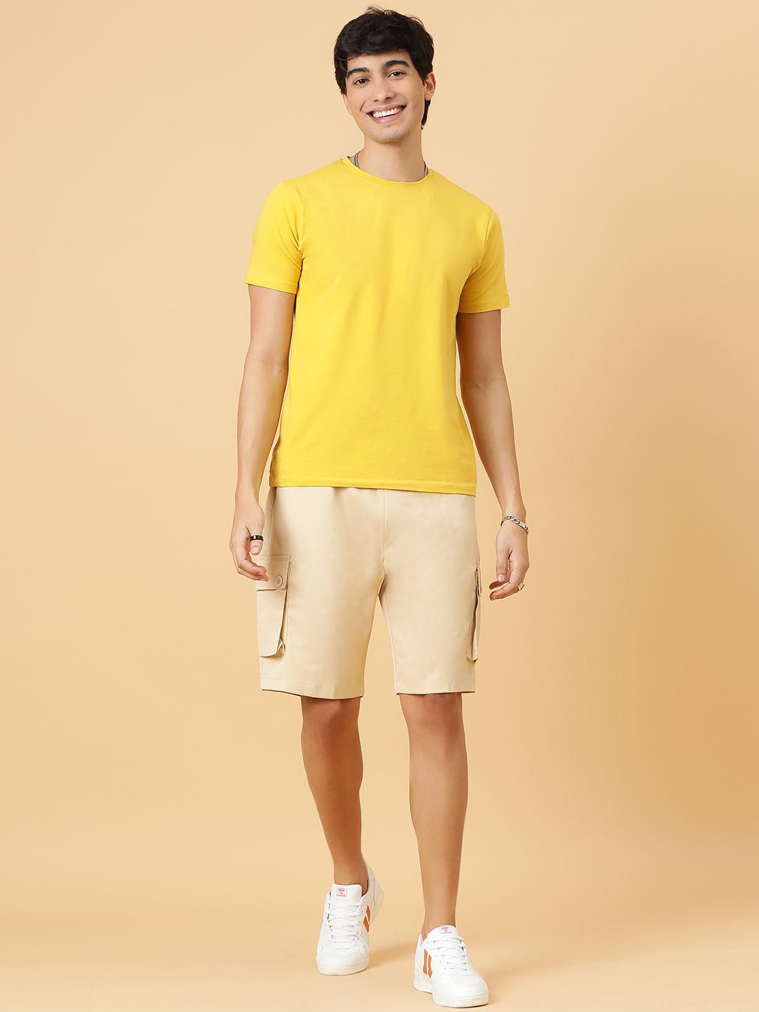 Kotty Men Low-Rise Cargo Shorts