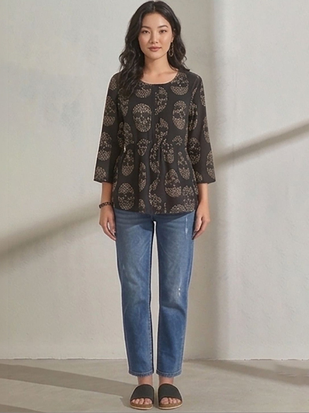 Kotty Top Multi Women's Round Three-Quarter-Sleeve Fashion Top
