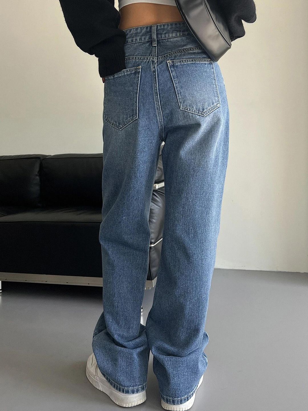 Kotty Women Straight Fit High-Rise Stretchable Jeans