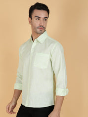 Kotty Men Relaxed Spread Collar Graphic Printed Casual Shirt