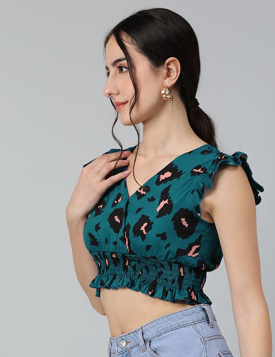 Kotty Floral Print Flutter Sleeve Crepe Crop Top