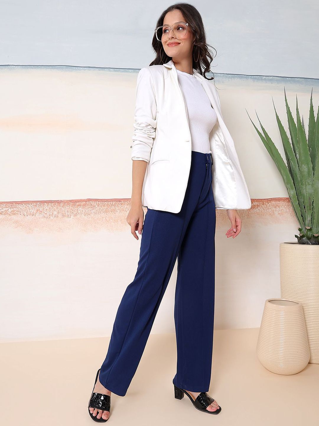 Kotty Relaxed-Fit Round Neck Crop-Top With Trousers Co-Ords