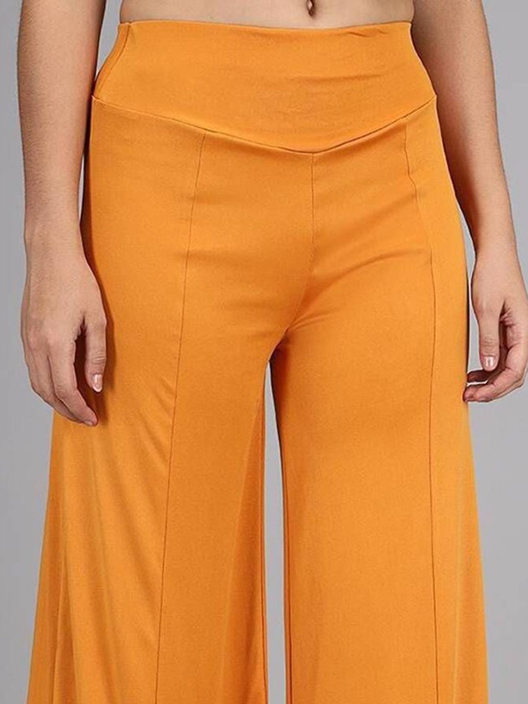 Kotty Women Solid Mid-Rise Regular Fit Trousers