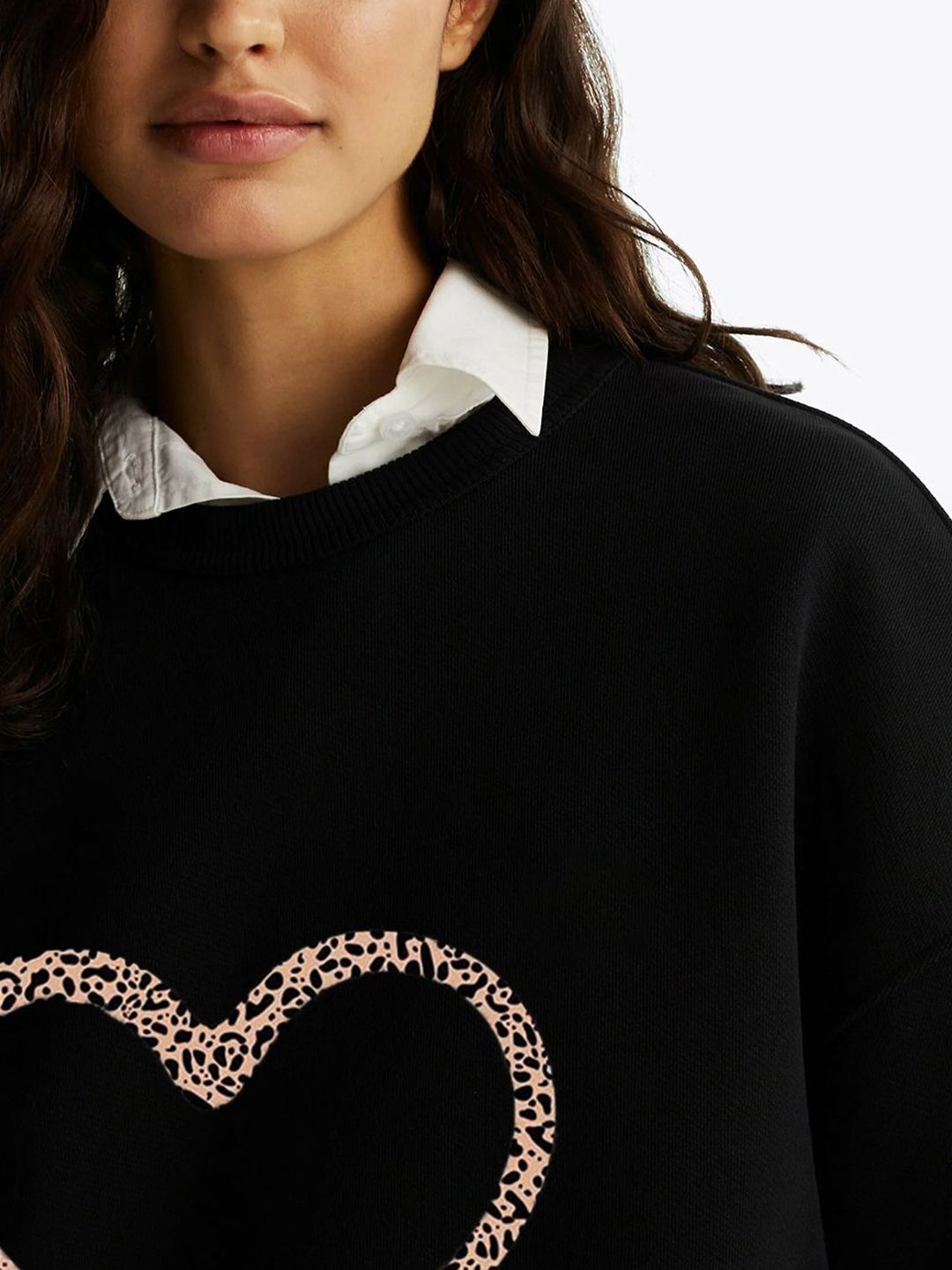 Kotty Women Heart Printed Oversized Pullover Sweatshirt