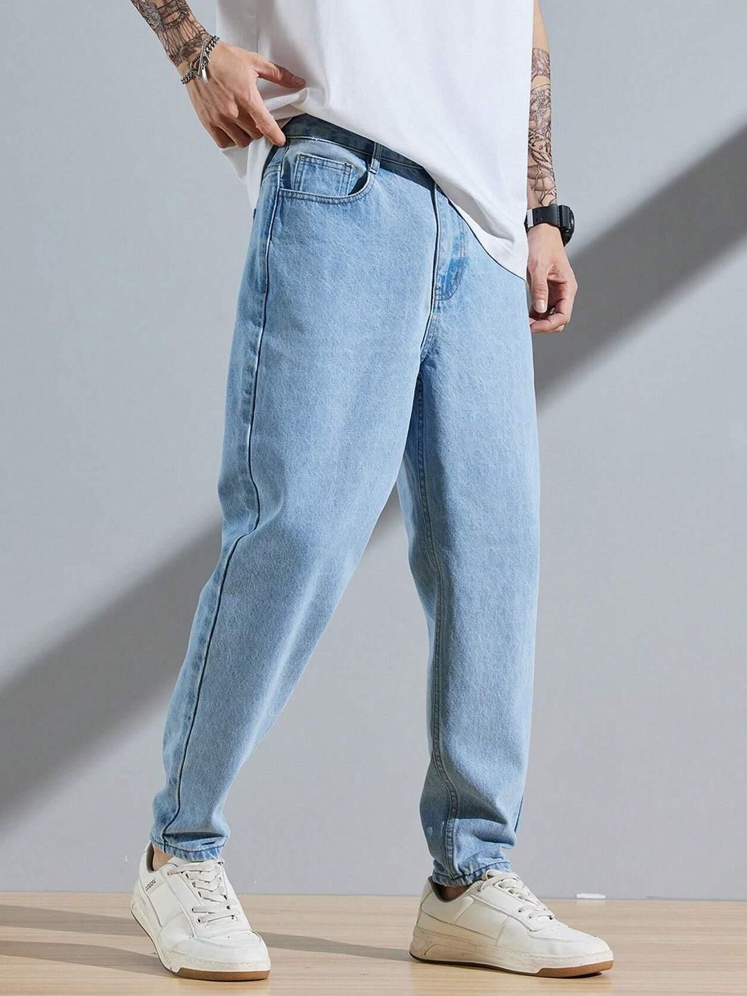 Kotty Men Straight Fit Low-Rise Light Fade Stretchable Jeans