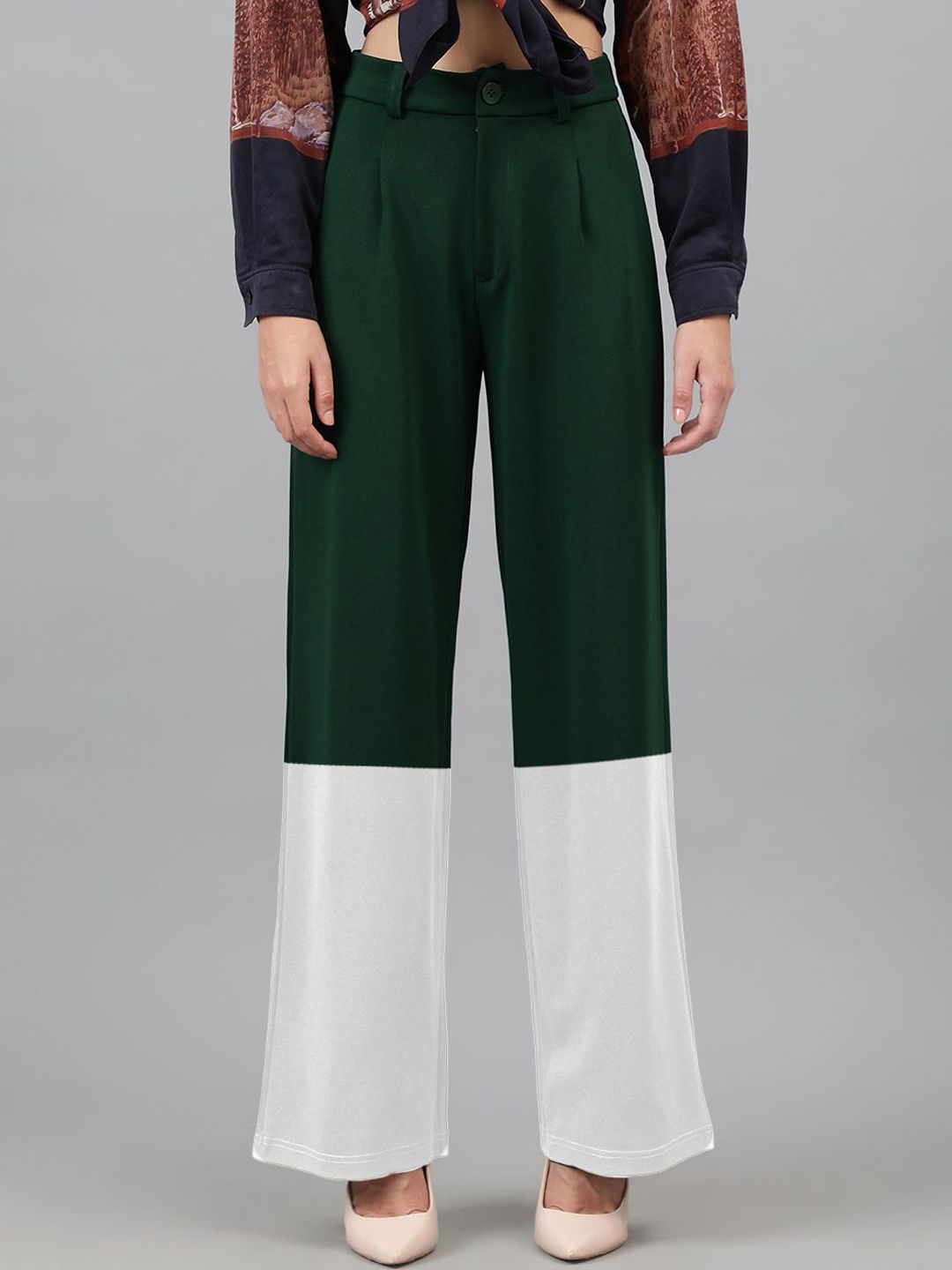 Kotty Women Colourblocked Relaxed Straight Fit High-Rise Easy Wash Pleated Trousers